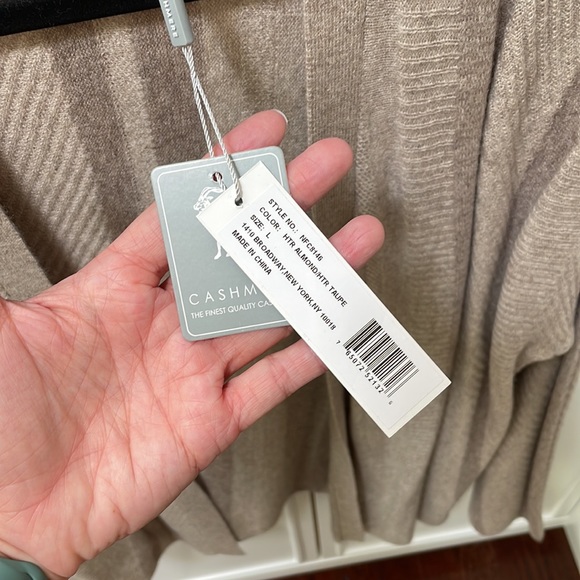 Cashmere Sweater - Picture 3 of 4